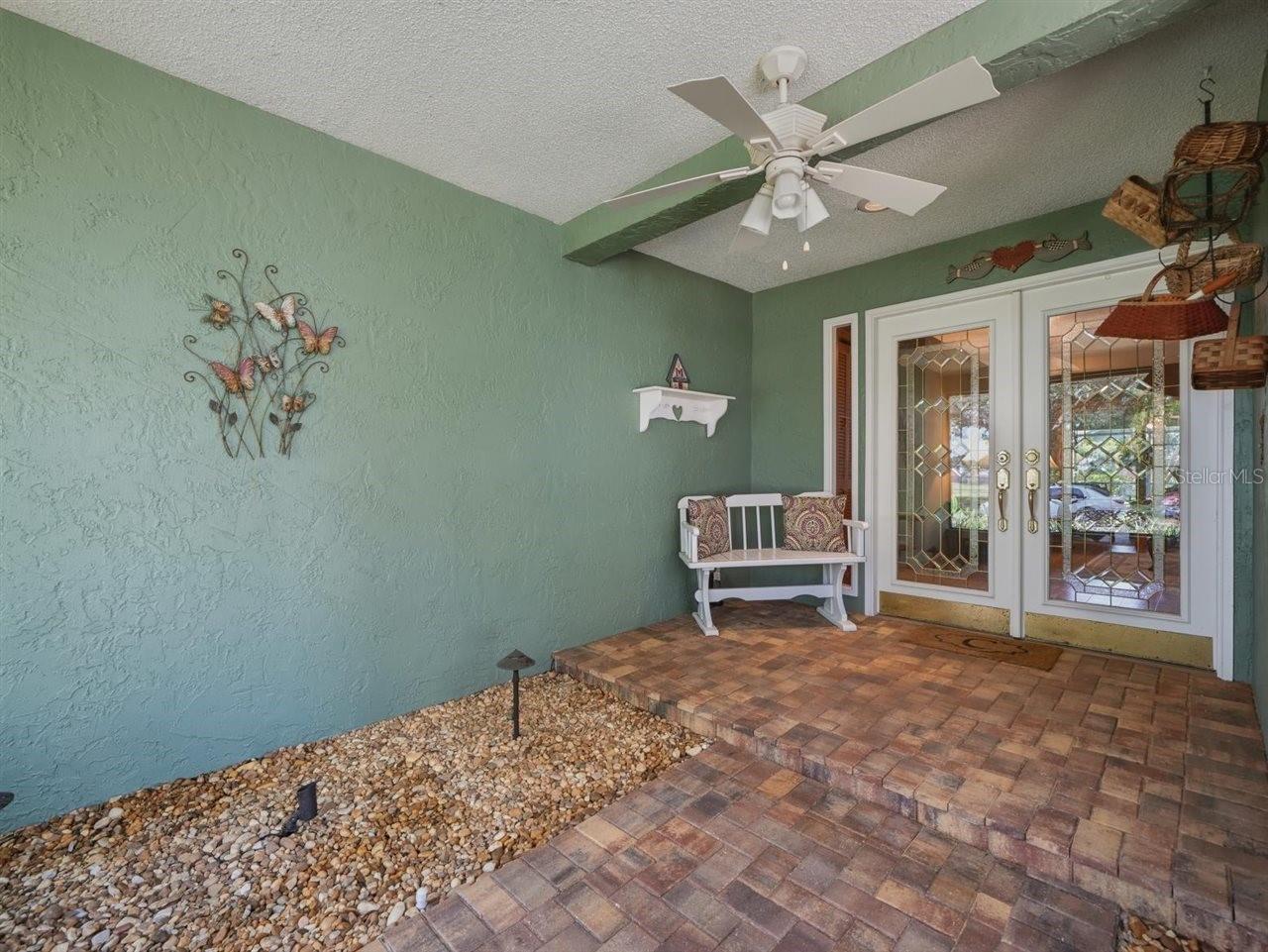 5046 BARROWE DR, TAMPA, FL, 33624