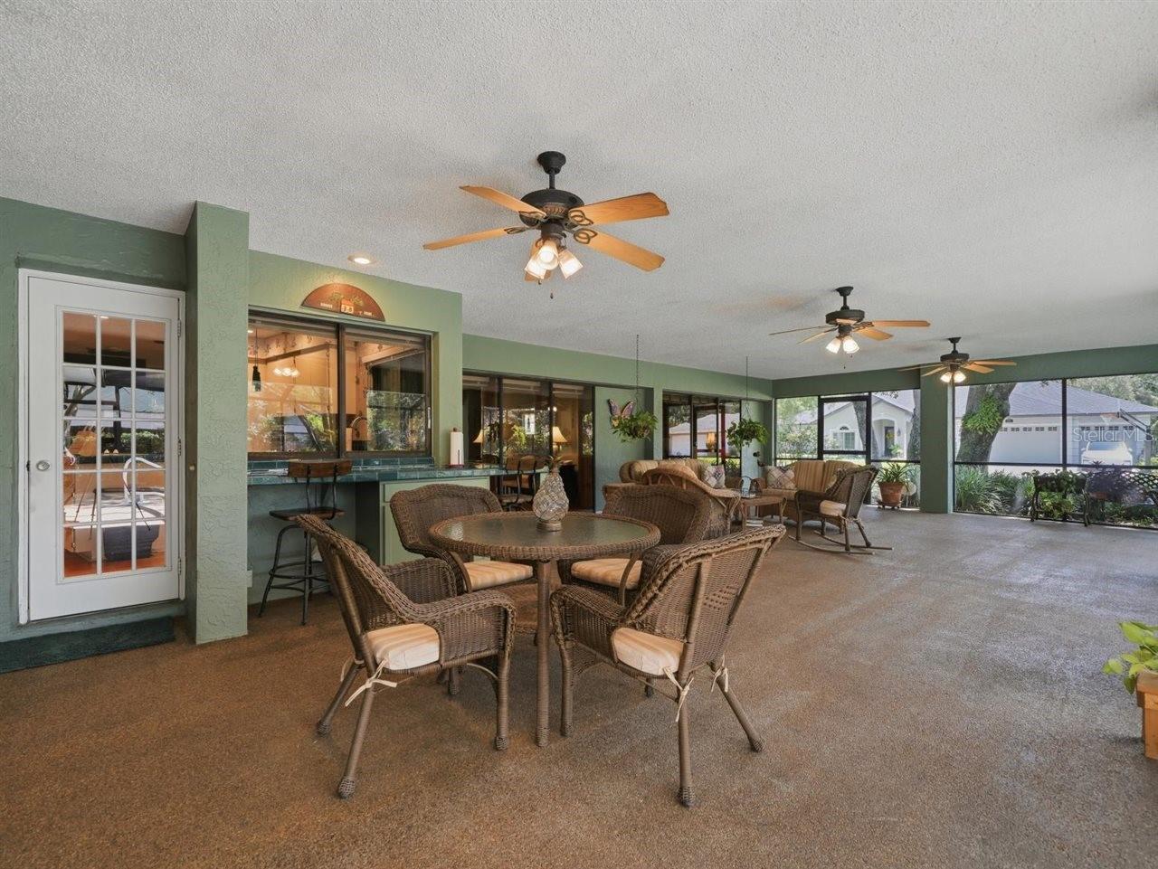 5046 BARROWE DR, TAMPA, FL, 33624