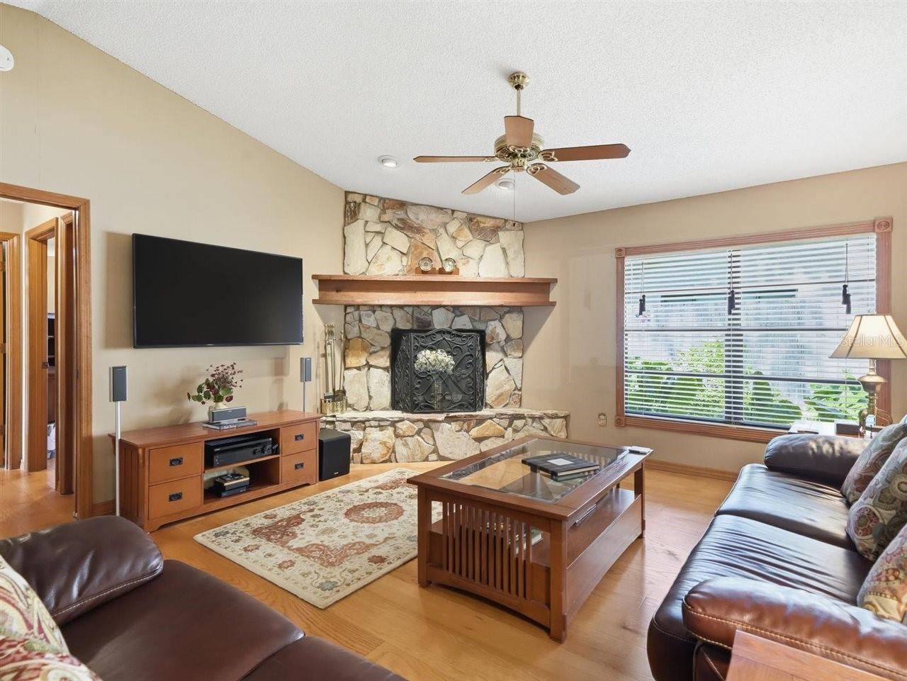 5046 BARROWE DR, TAMPA, FL, 33624