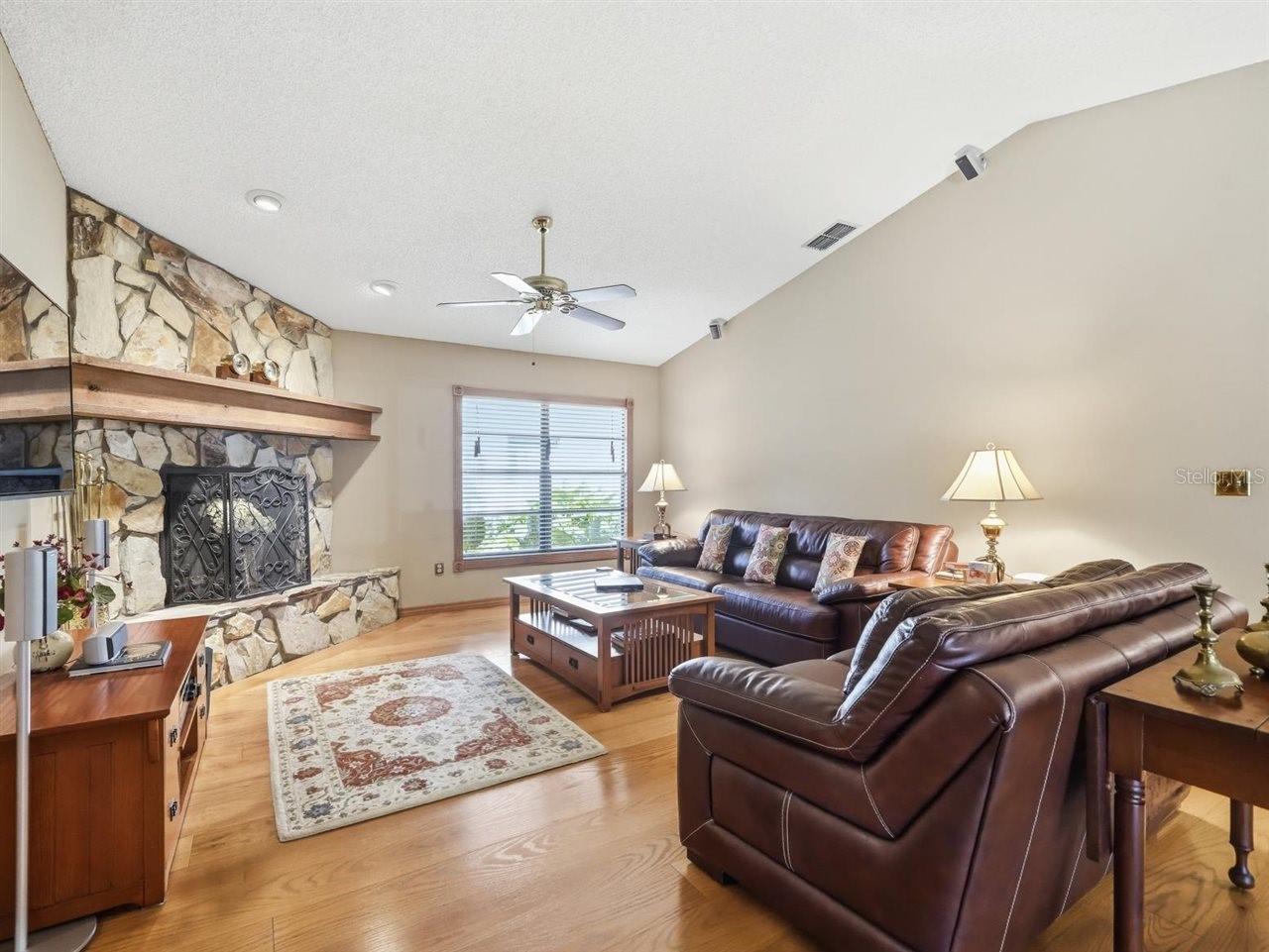 5046 BARROWE DR, TAMPA, FL, 33624