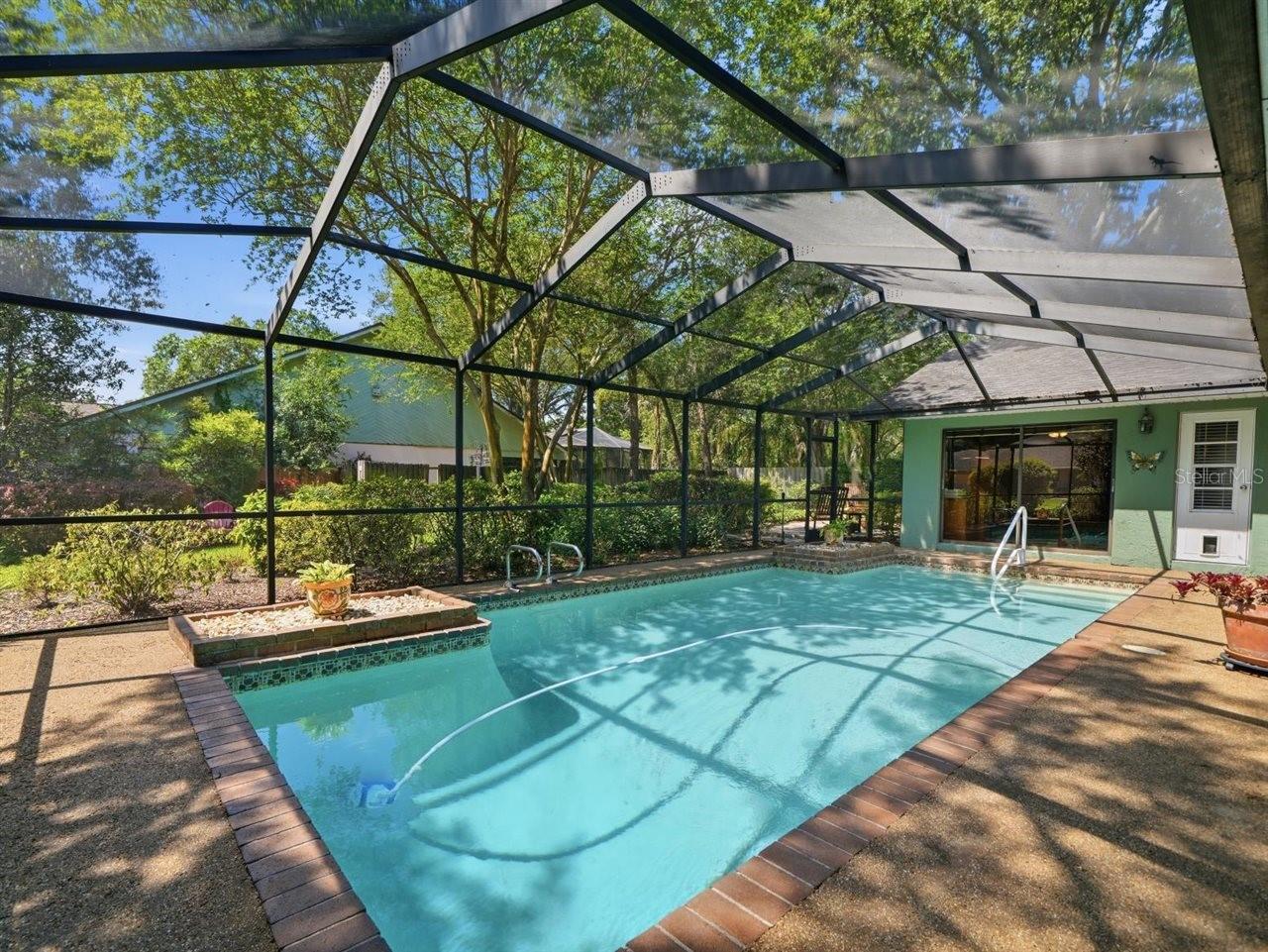 5046 BARROWE DR, TAMPA, FL, 33624