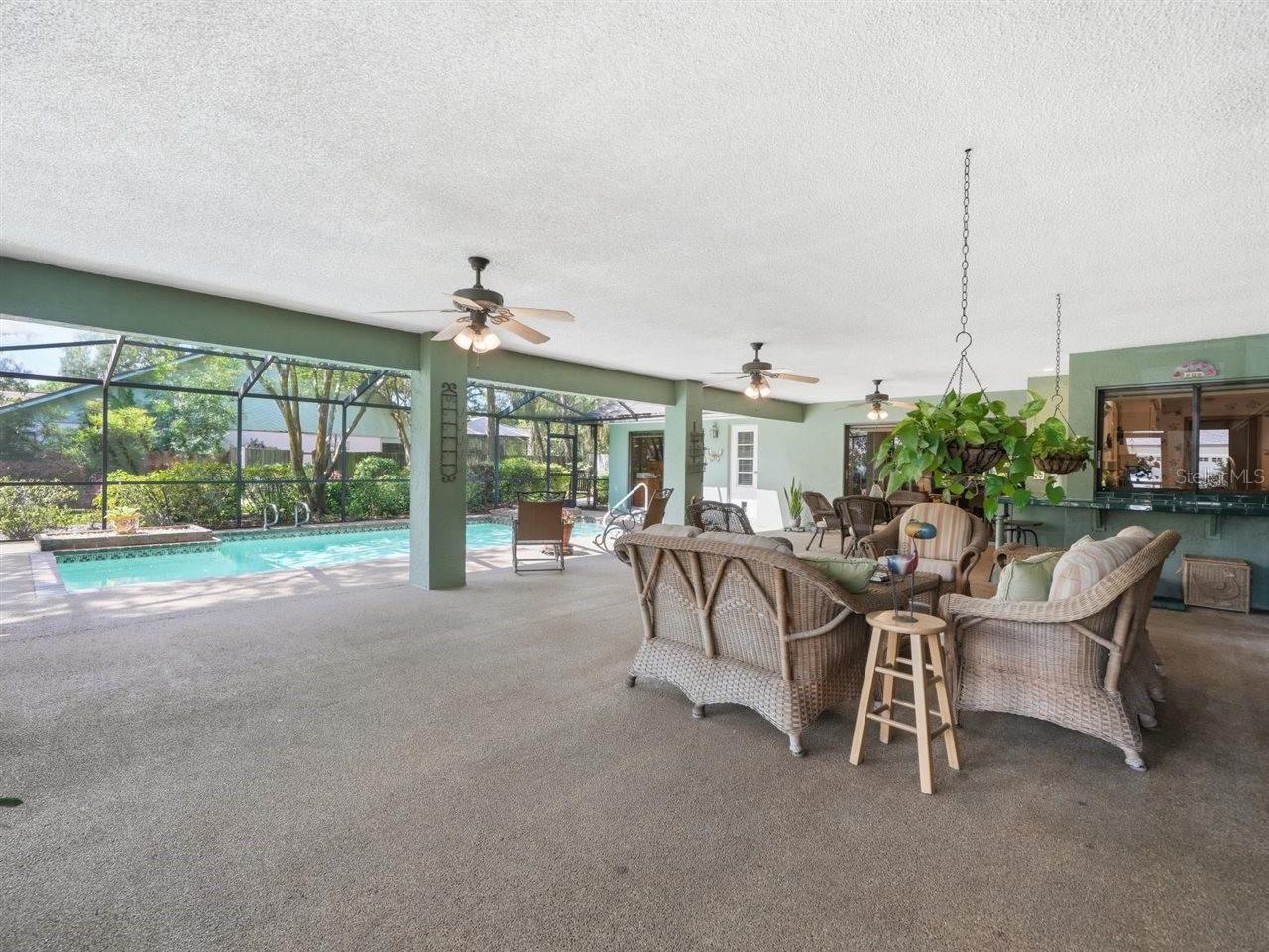 5046 BARROWE DR, TAMPA, FL, 33624