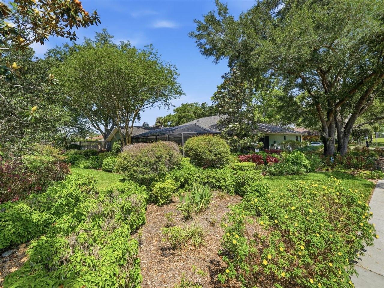 5046 BARROWE DR, TAMPA, FL, 33624