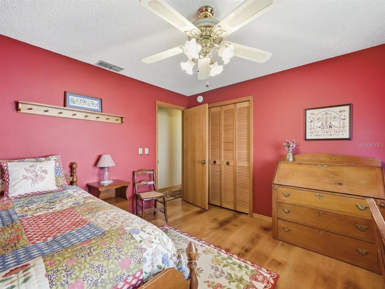 5046 BARROWE DR, TAMPA, FL, 33624