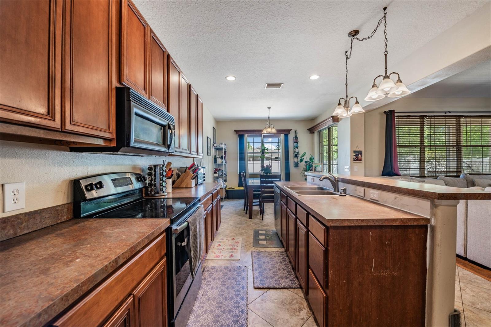 10945 SUBTLE TRAIL DR, RIVERVIEW, FL, 33569