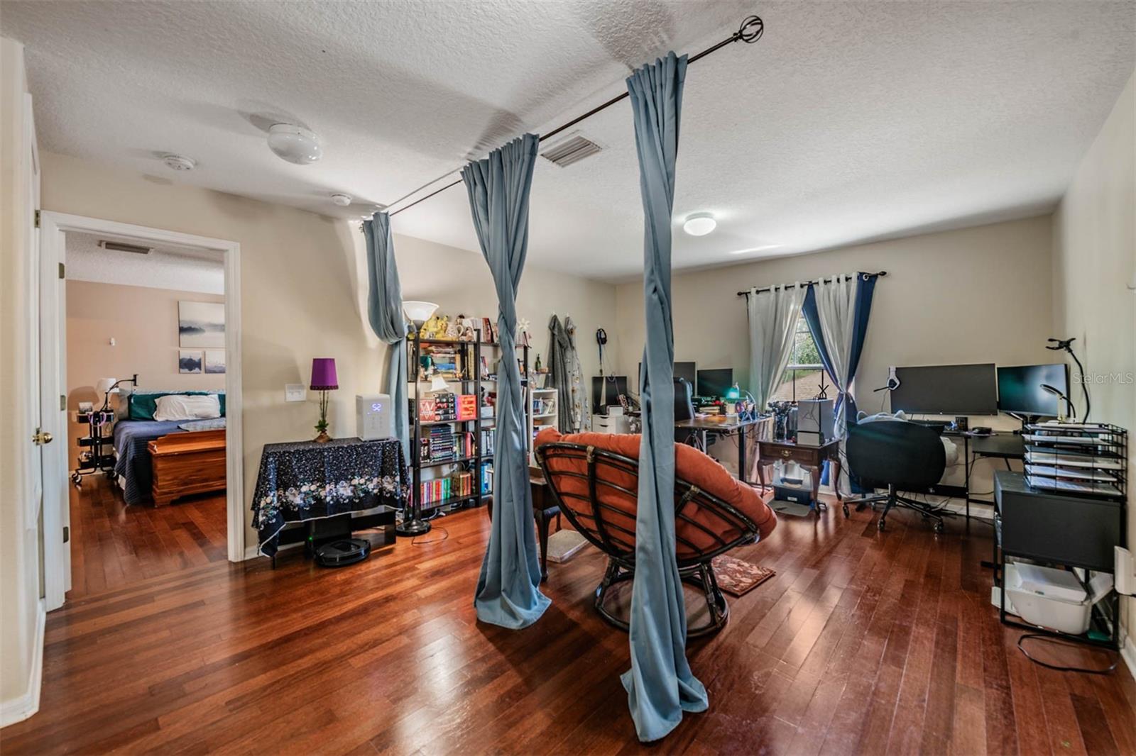 10945 SUBTLE TRAIL DR, RIVERVIEW, FL, 33569