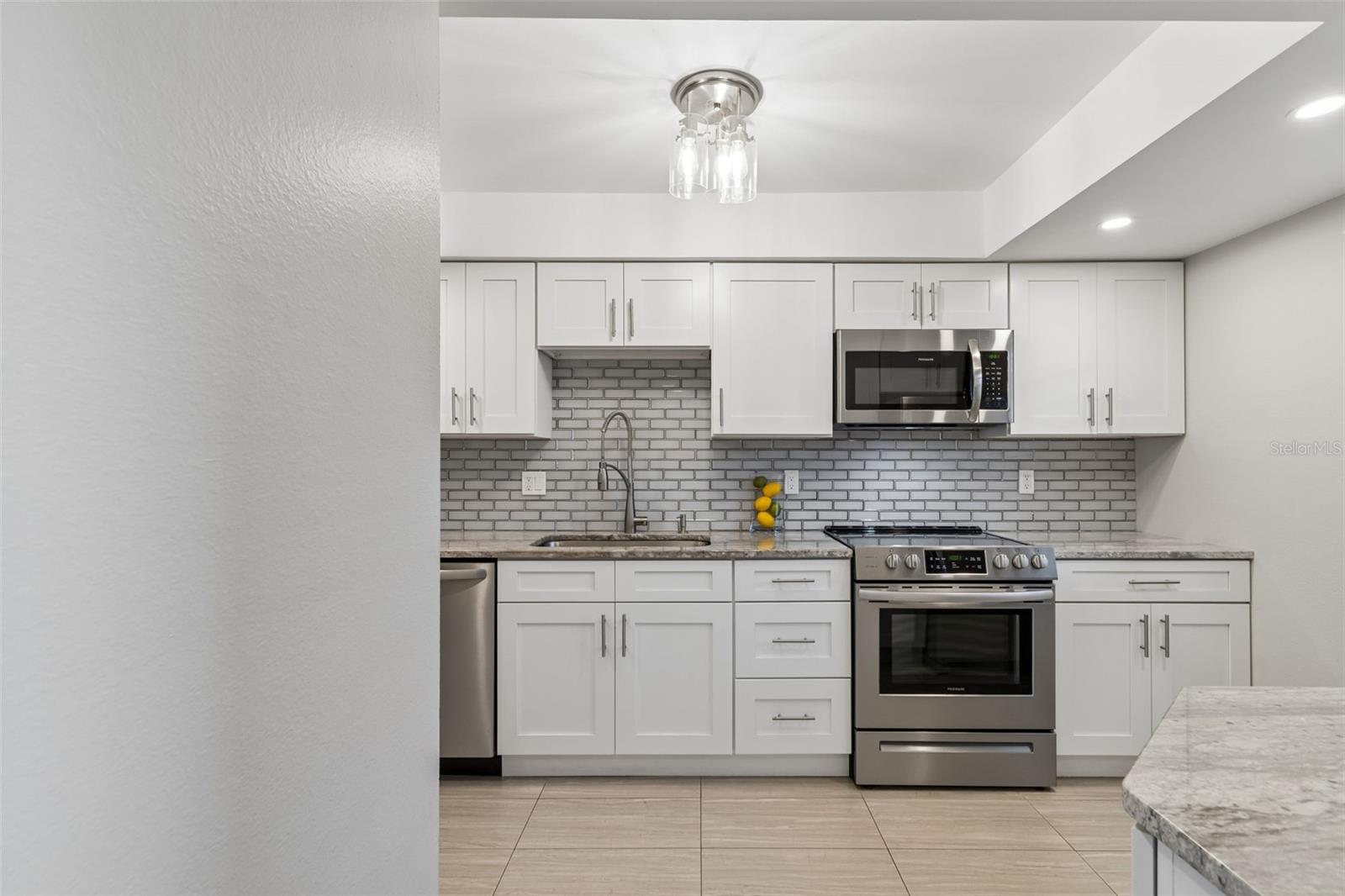 1750 BELLEAIR FOREST DR #A5, BELLEAIR, FL, 33756