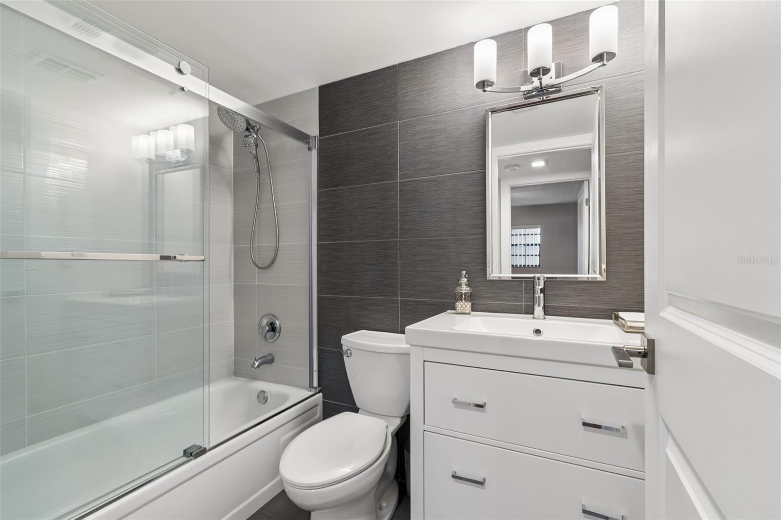 1750 BELLEAIR FOREST DR #A5, BELLEAIR, FL, 33756