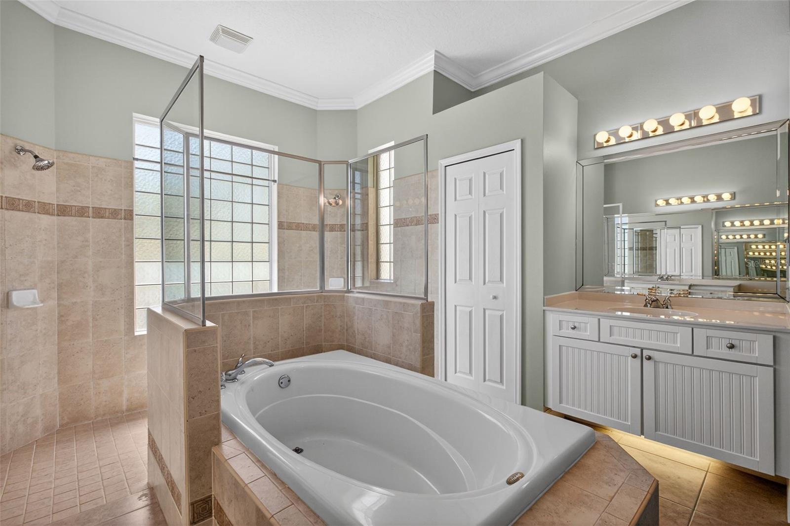 650 HIGH POINT CT, MERRITT ISLAND, FL, 32952