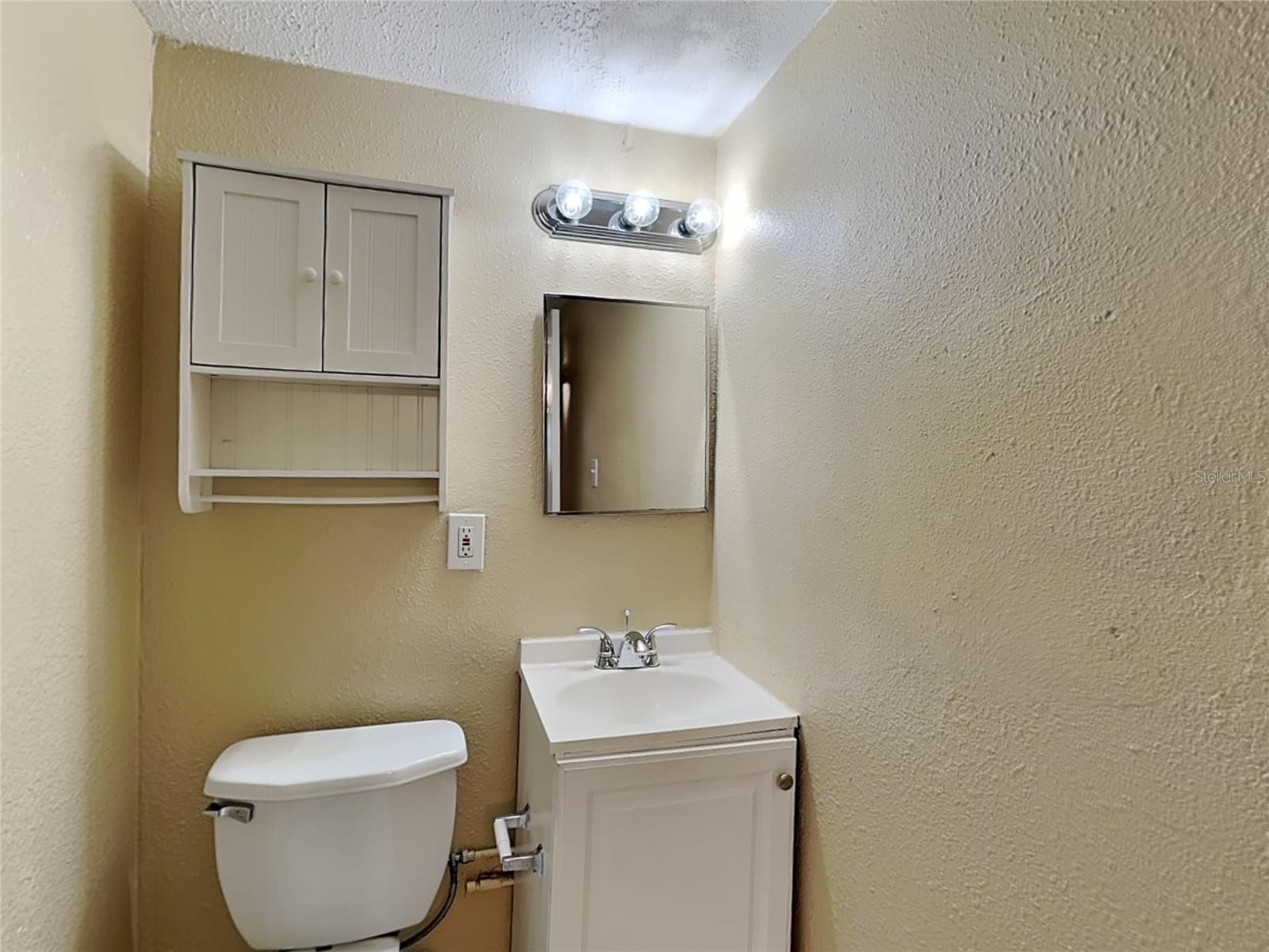 8403 LIBBY LN, TAMPA, FL, 33619