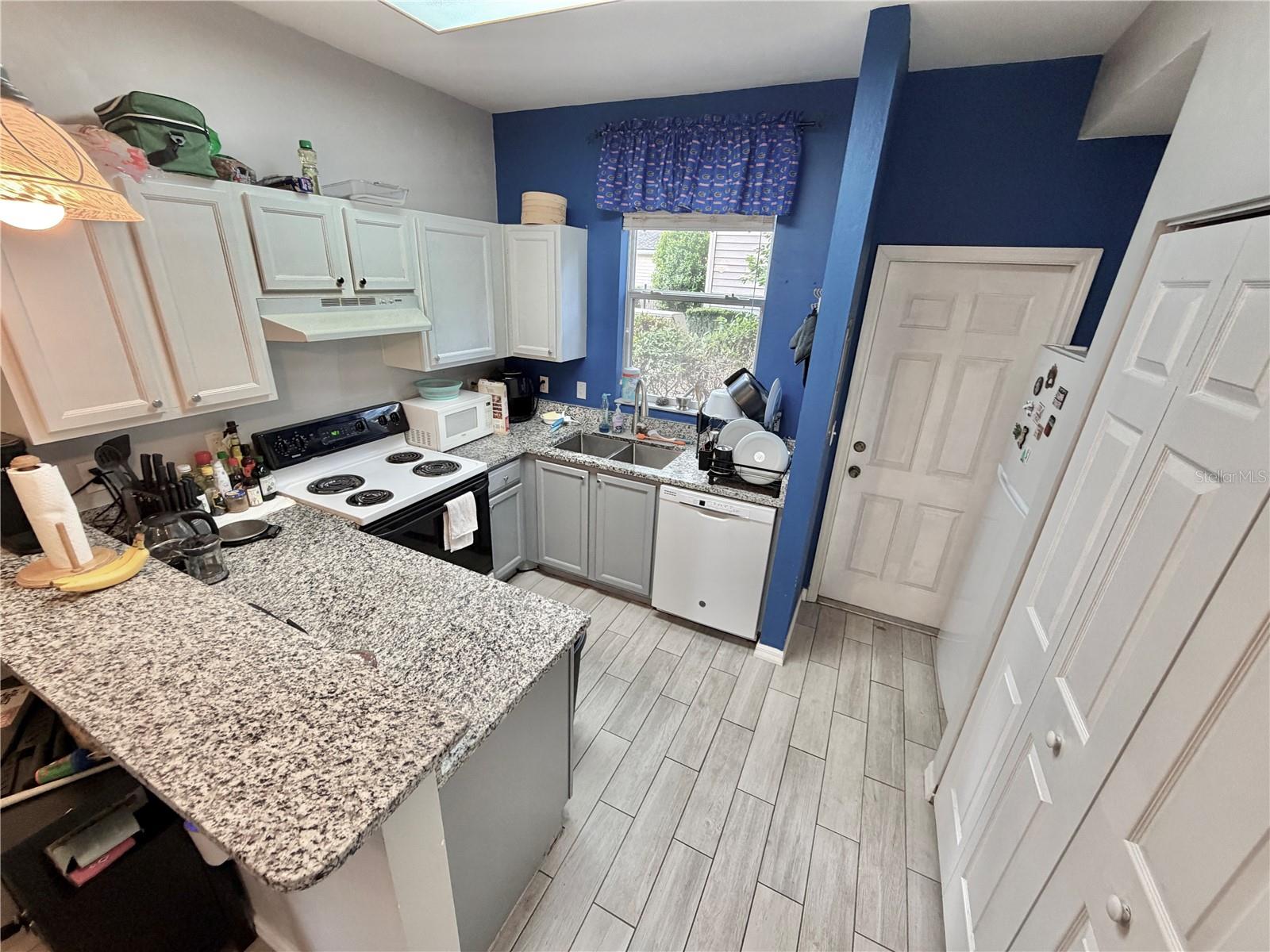 3575 SW 30TH WAY #121, GAINESVILLE, FL, 32608