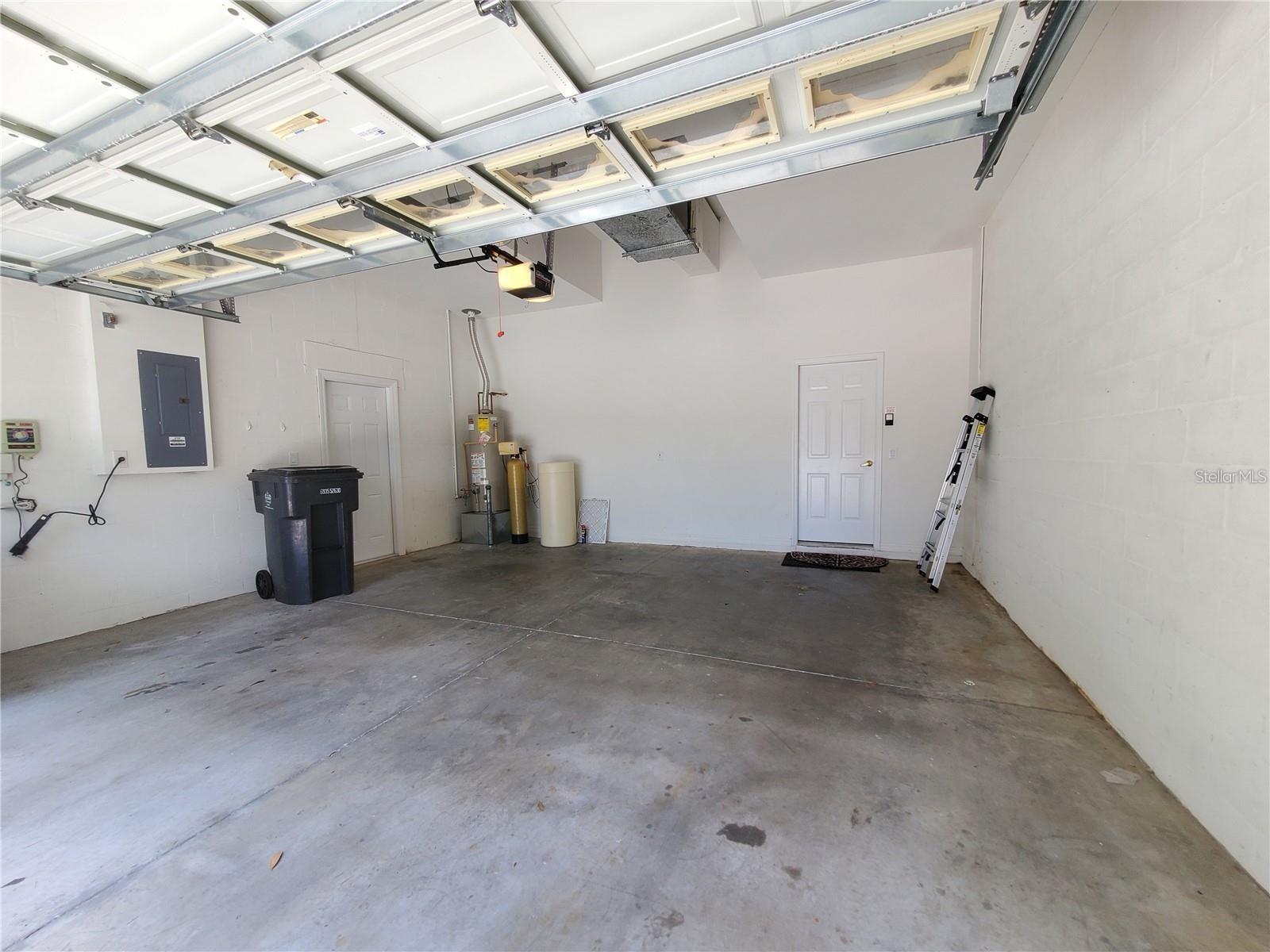 12825 CASTLEMAINE DR, TAMPA, FL, 33626