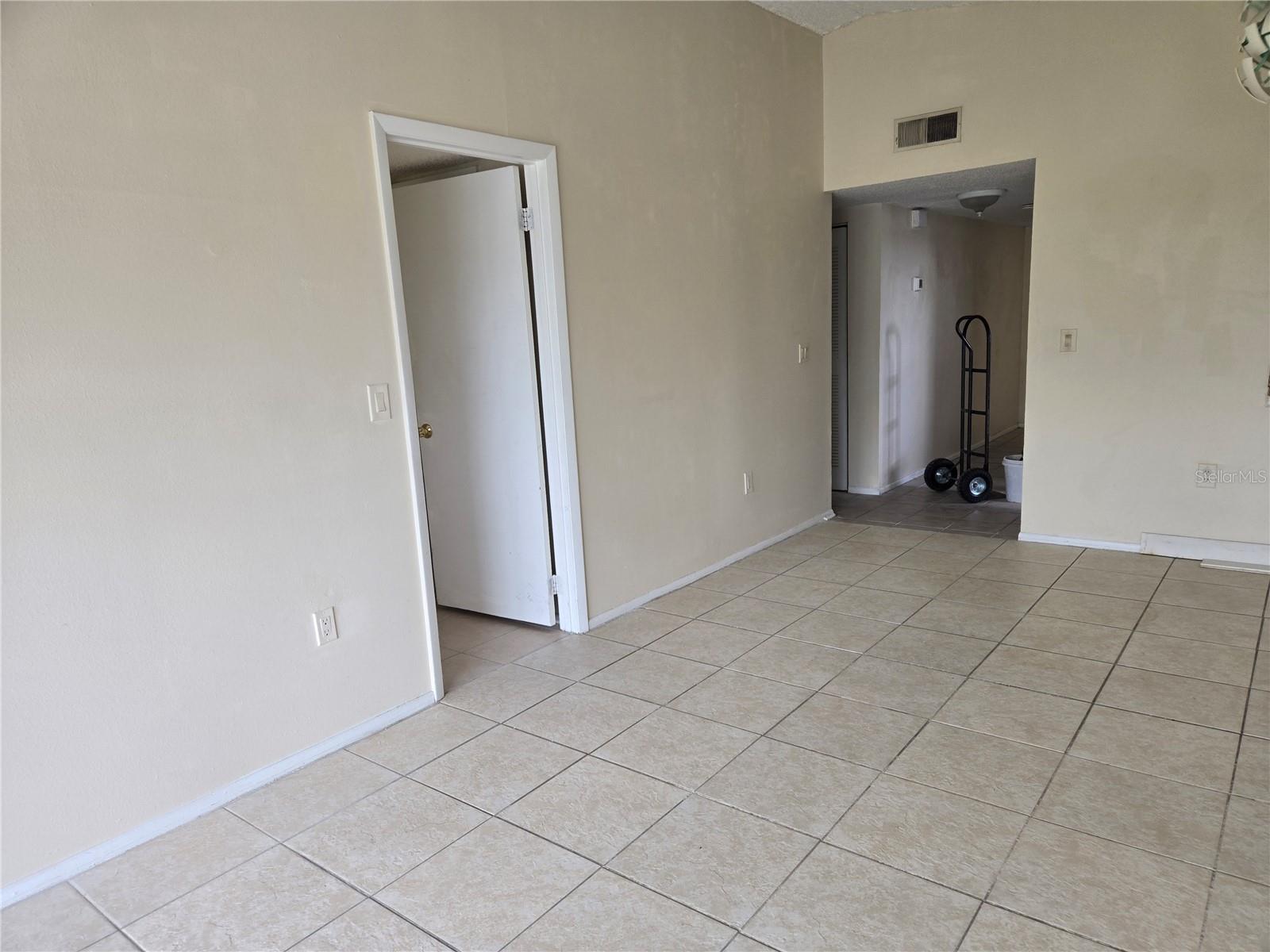 1054 LOTUS COVE CT #646, ALTAMONTE SPRINGS, FL, 32714