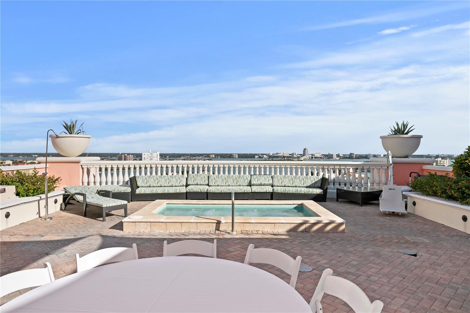 301 S GULFVIEW BLVD #604, CLEARWATER BEACH, FL, 33767