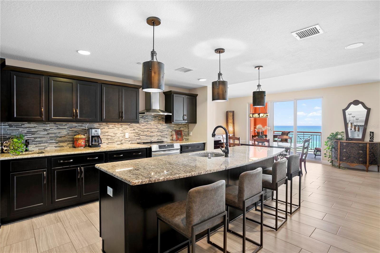 301 S GULFVIEW BLVD #604, CLEARWATER BEACH, FL, 33767
