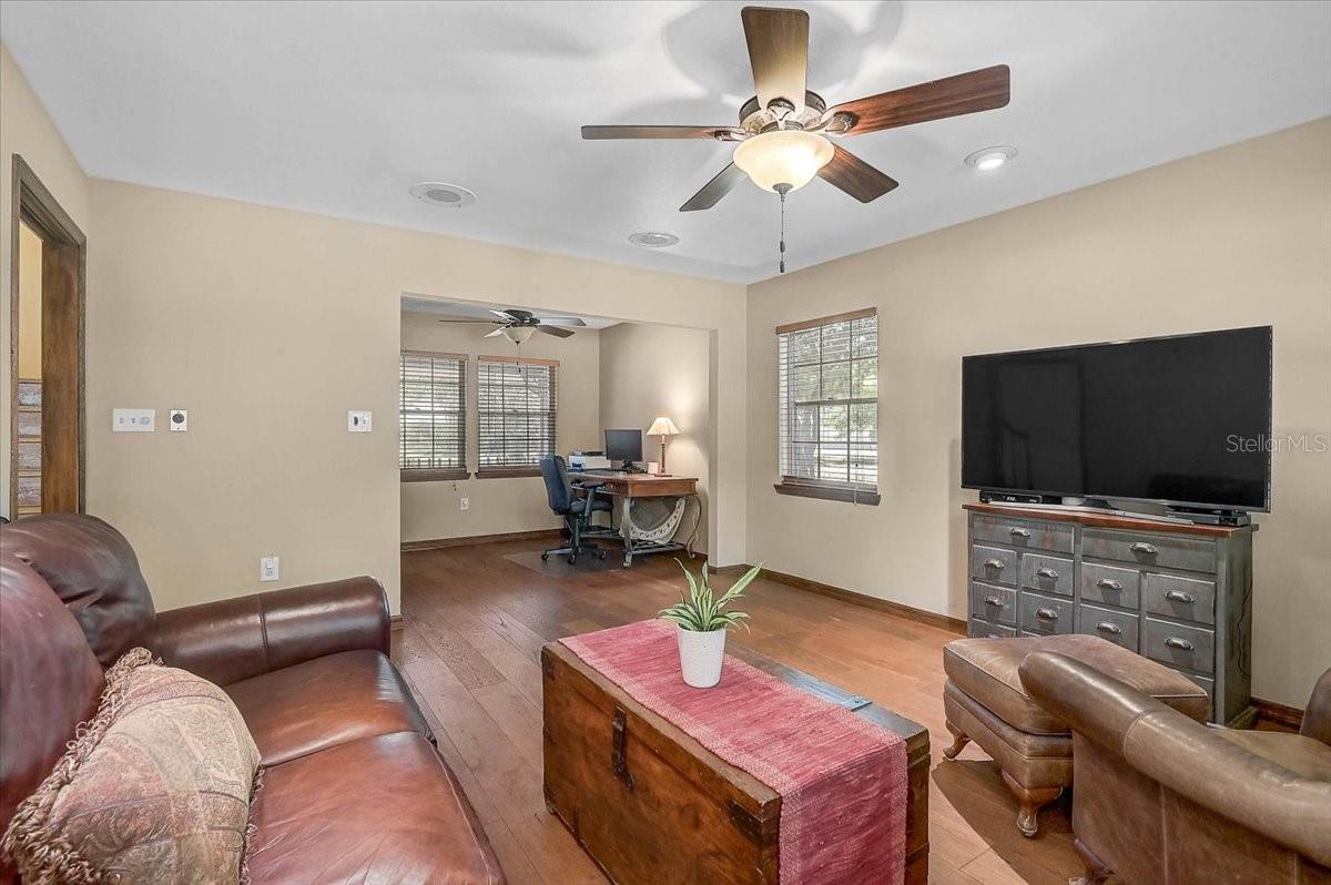 3328 TOBERO LN, SARASOTA, FL, 34235