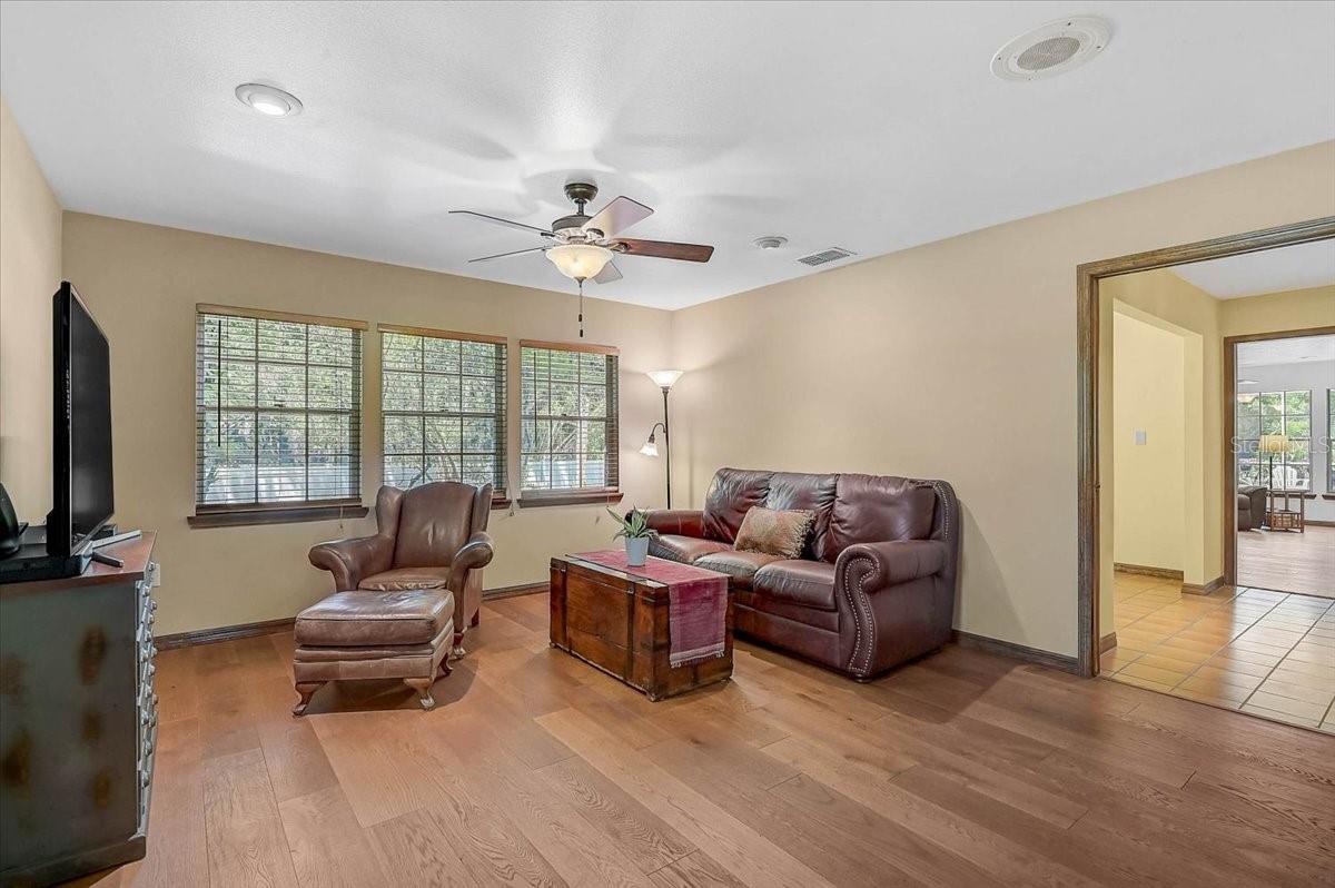 3328 TOBERO LN, SARASOTA, FL, 34235