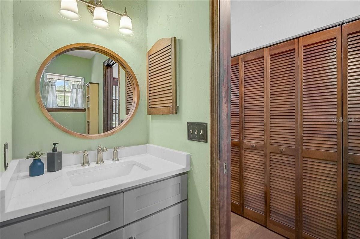 3328 TOBERO LN, SARASOTA, FL, 34235