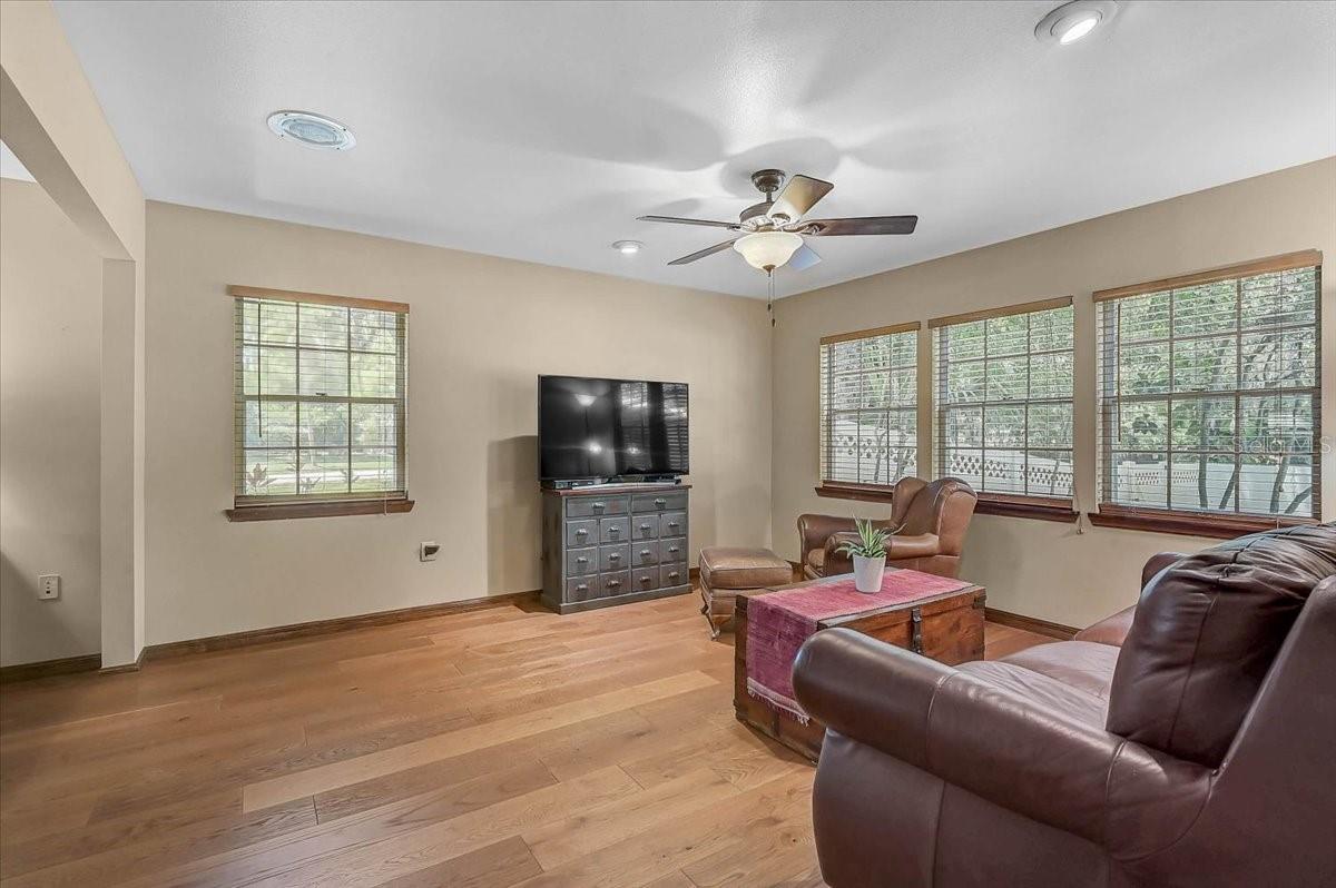 3328 TOBERO LN, SARASOTA, FL, 34235