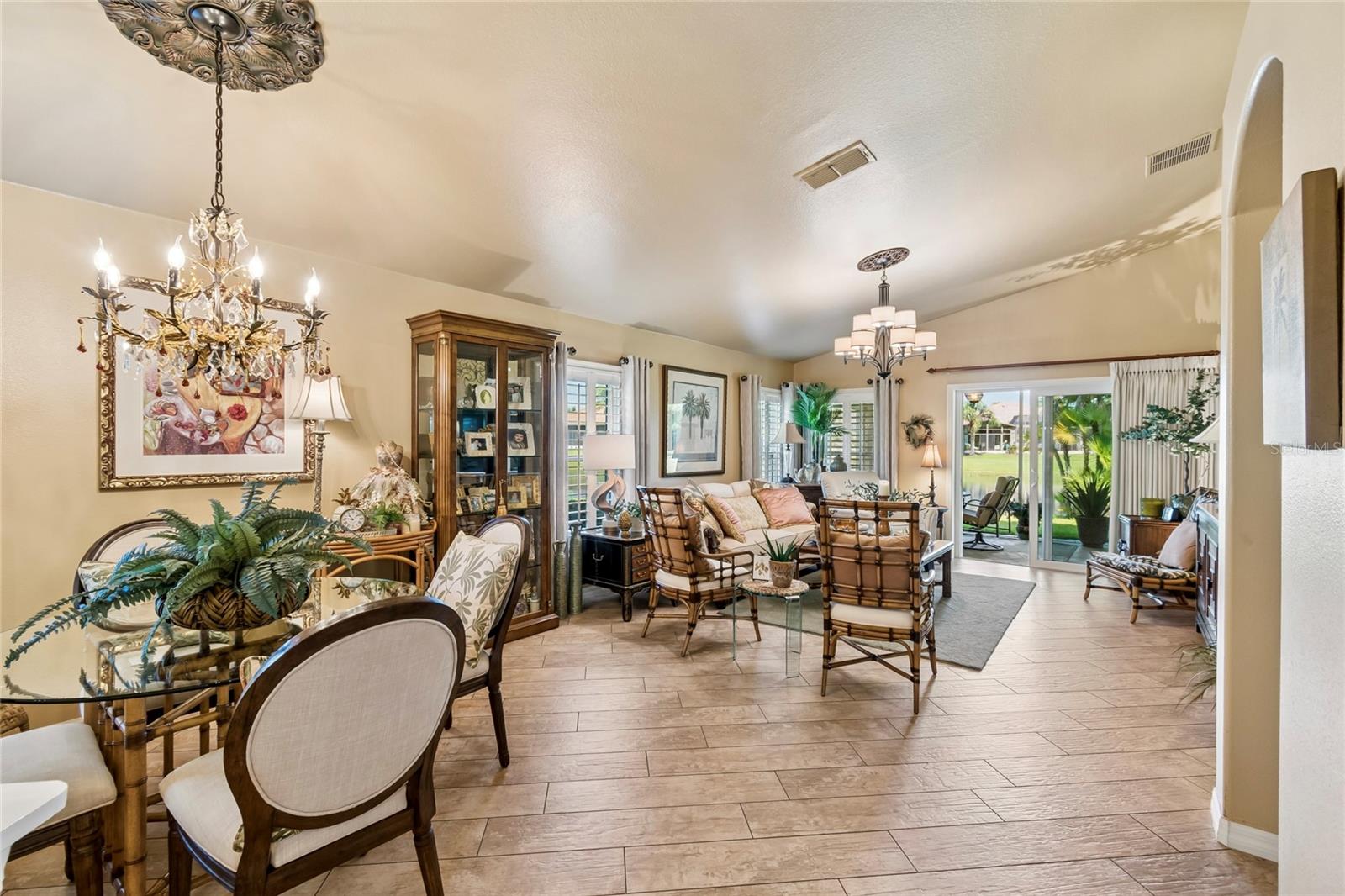 800 VINEYARD WAY, POINCIANA, FL, 34759