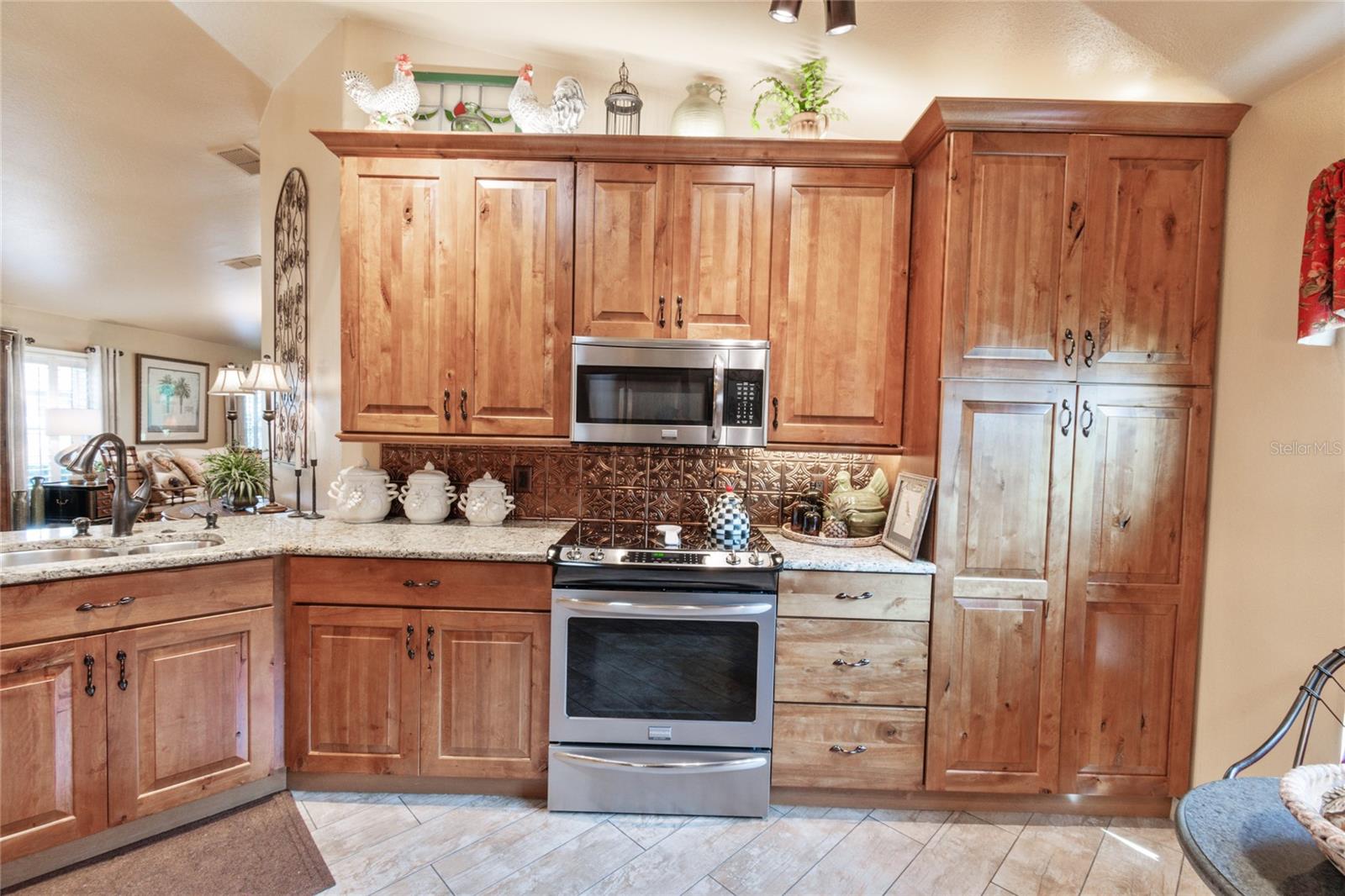 800 VINEYARD WAY, POINCIANA, FL, 34759