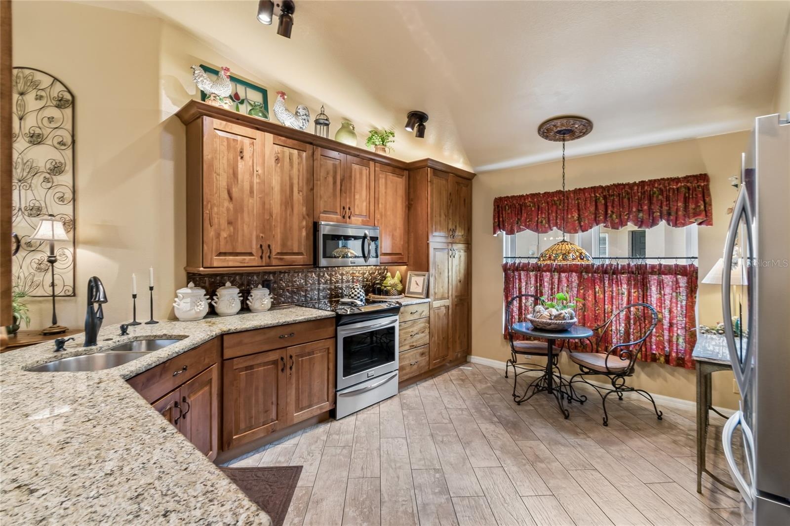 800 VINEYARD WAY, POINCIANA, FL, 34759