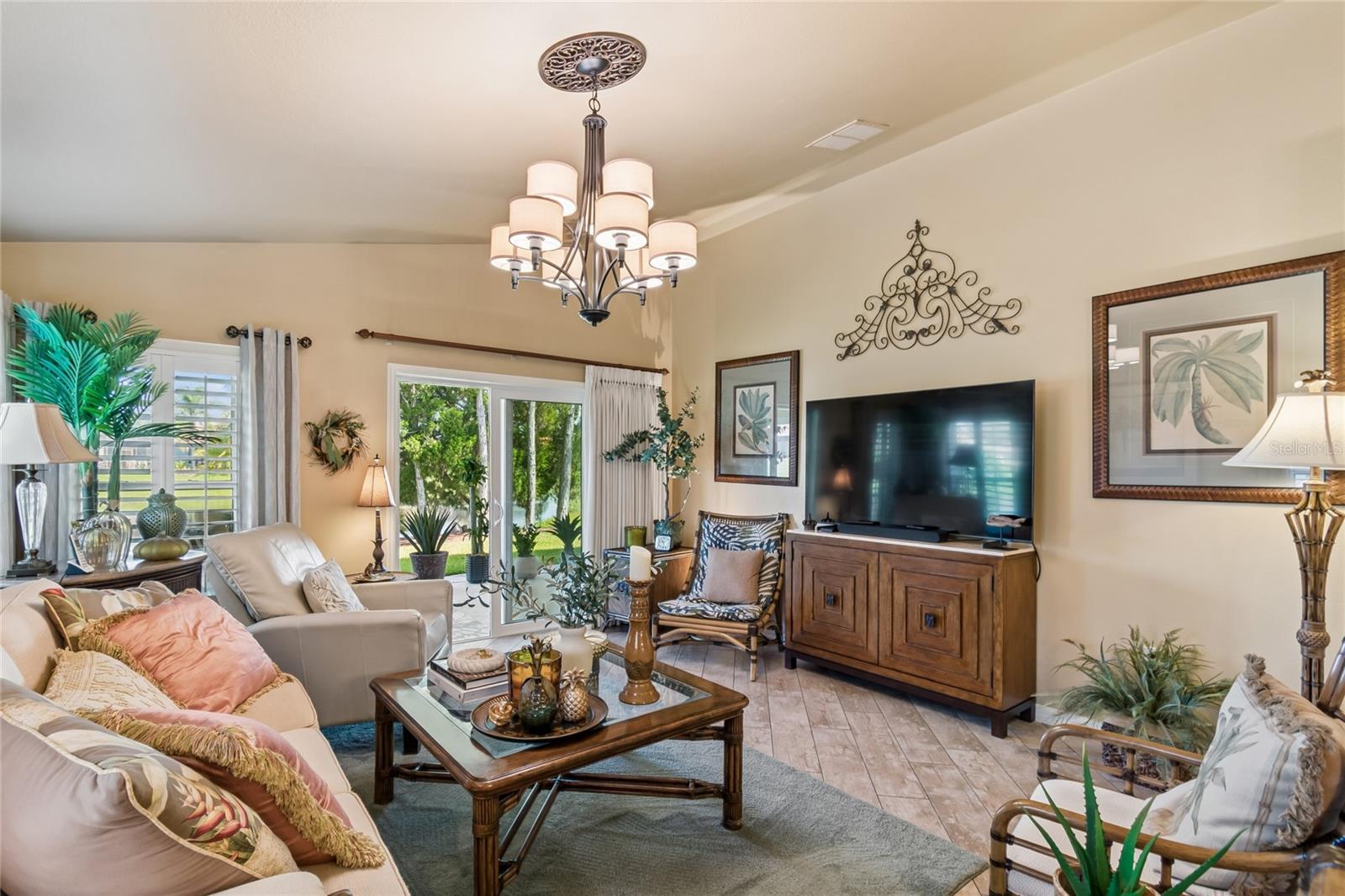 800 VINEYARD WAY, POINCIANA, FL, 34759