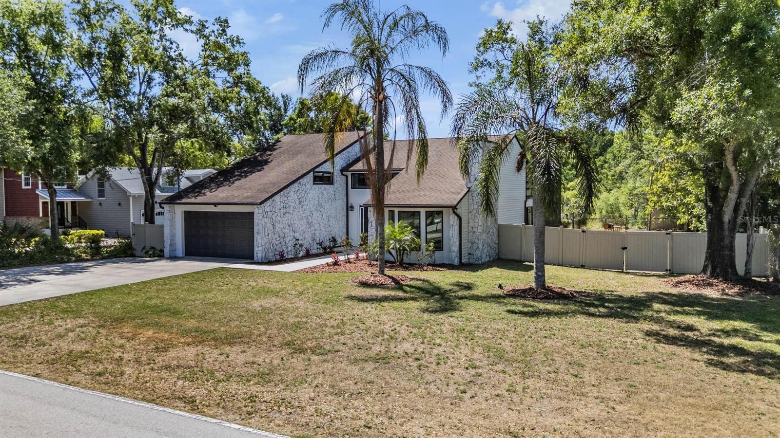 3304 MORAN RD, TAMPA, FL, 33618