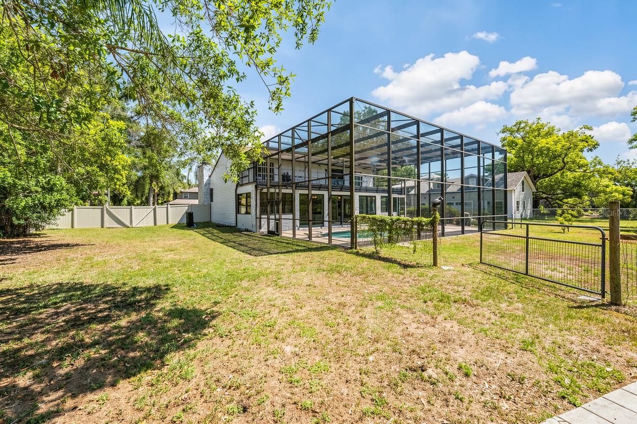 3304 MORAN RD, TAMPA, FL, 33618