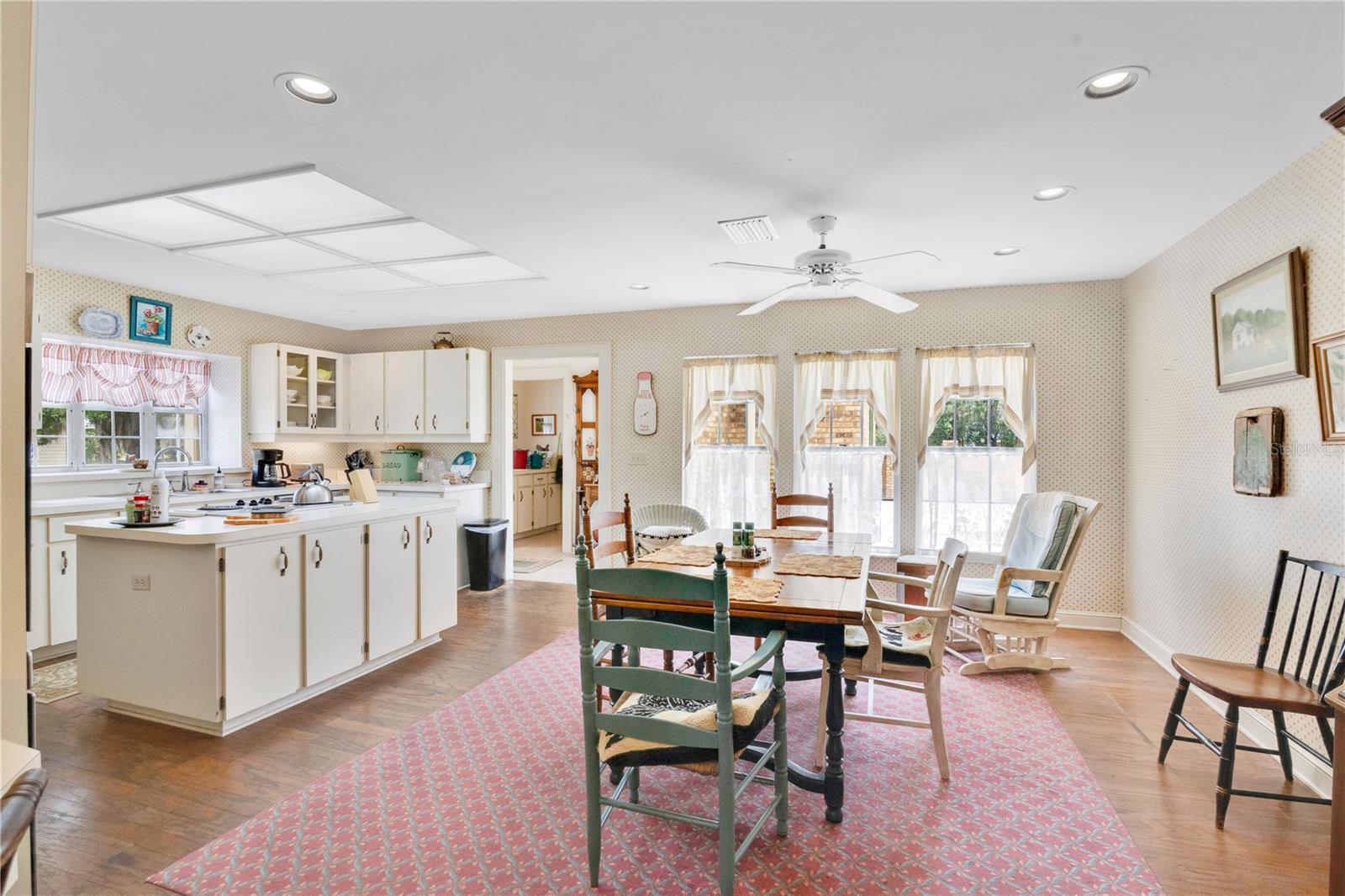 2105 CLUBHOUSE RD, LAKELAND, FL, 33813