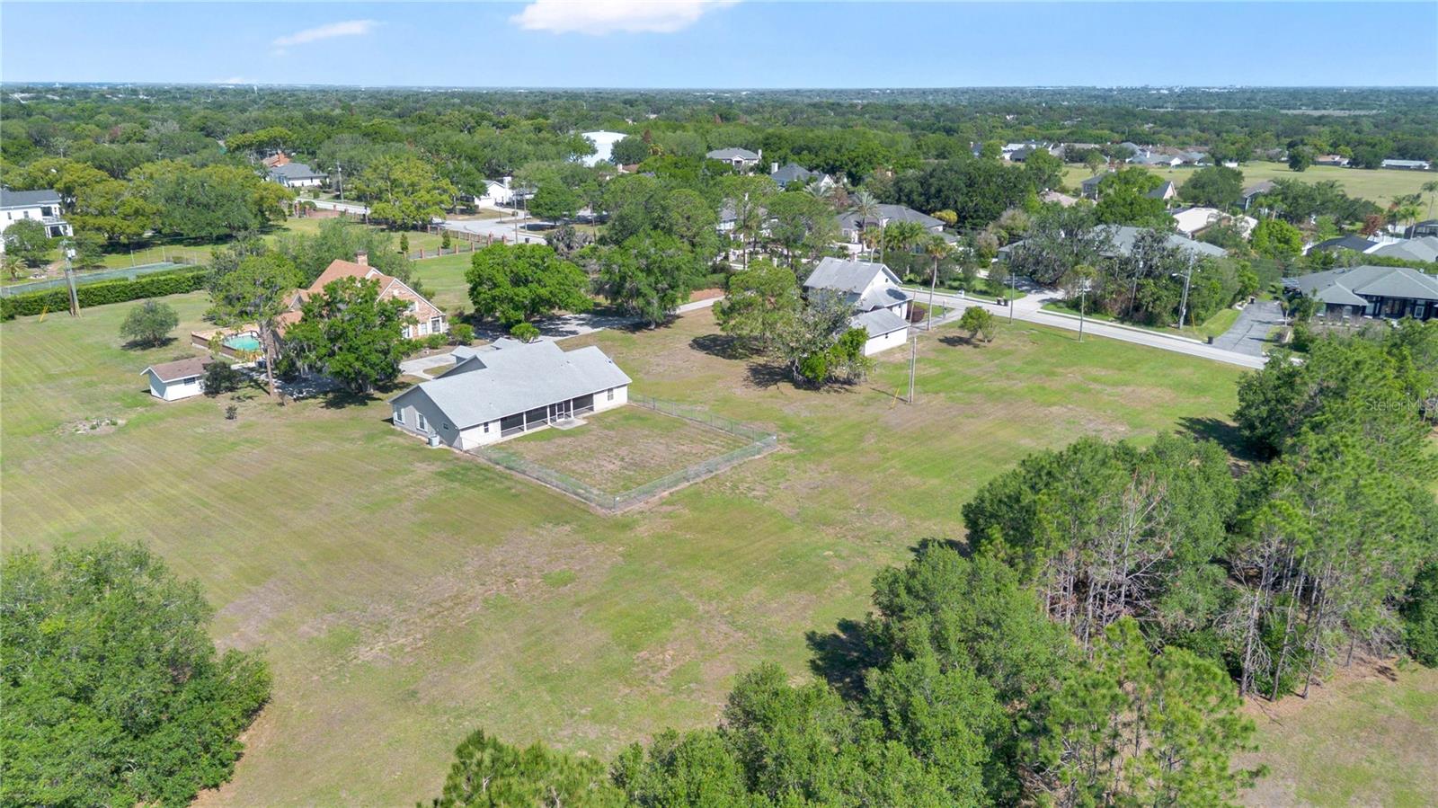 2105 CLUBHOUSE RD, LAKELAND, FL, 33813