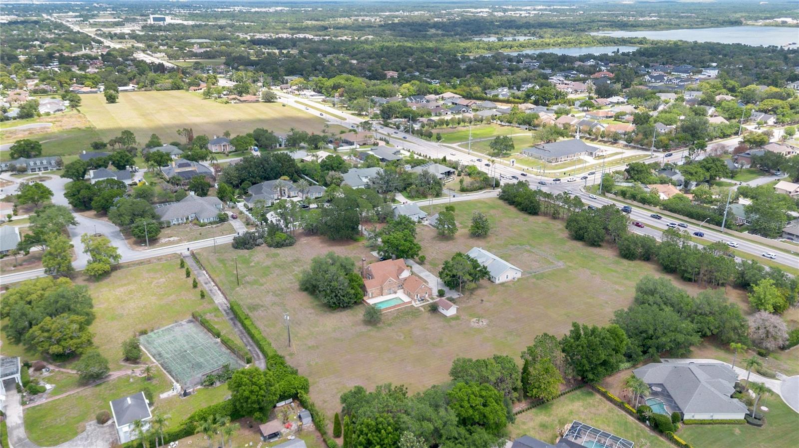 2105 CLUBHOUSE RD, LAKELAND, FL, 33813