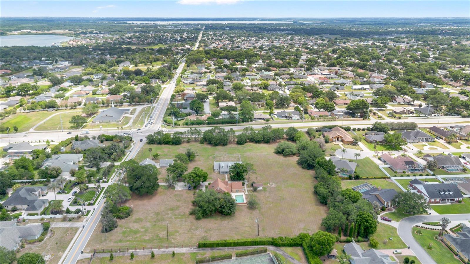 2105 CLUBHOUSE RD, LAKELAND, FL, 33813