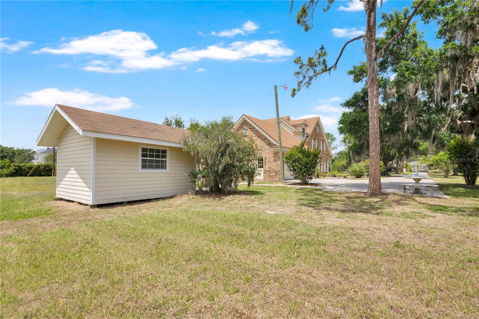 2105 CLUBHOUSE RD, LAKELAND, FL, 33813