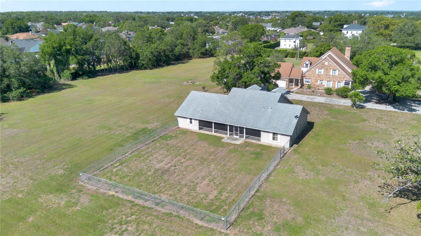2105 CLUBHOUSE RD, LAKELAND, FL, 33813