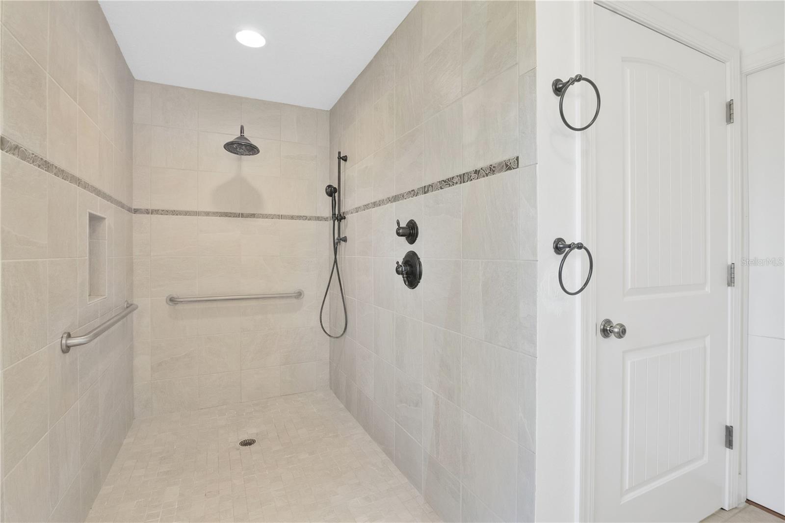 2105 CLUBHOUSE RD, LAKELAND, FL, 33813