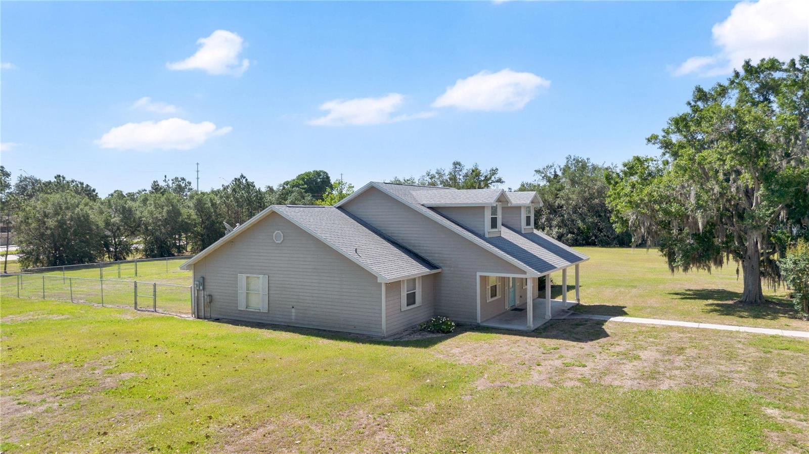 2105 CLUBHOUSE RD, LAKELAND, FL, 33813