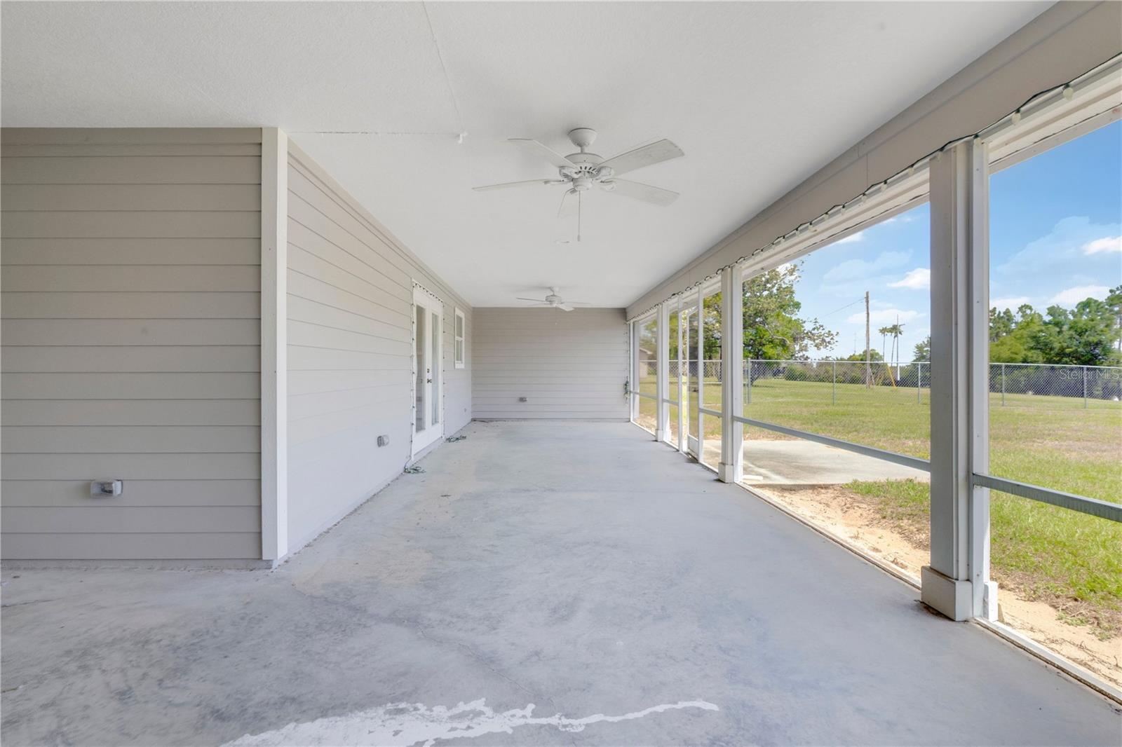 2105 CLUBHOUSE RD, LAKELAND, FL, 33813