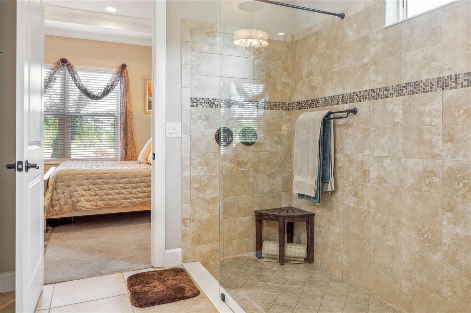 8530 GRAND ALBERATO RD, TAMPA, FL, 33647