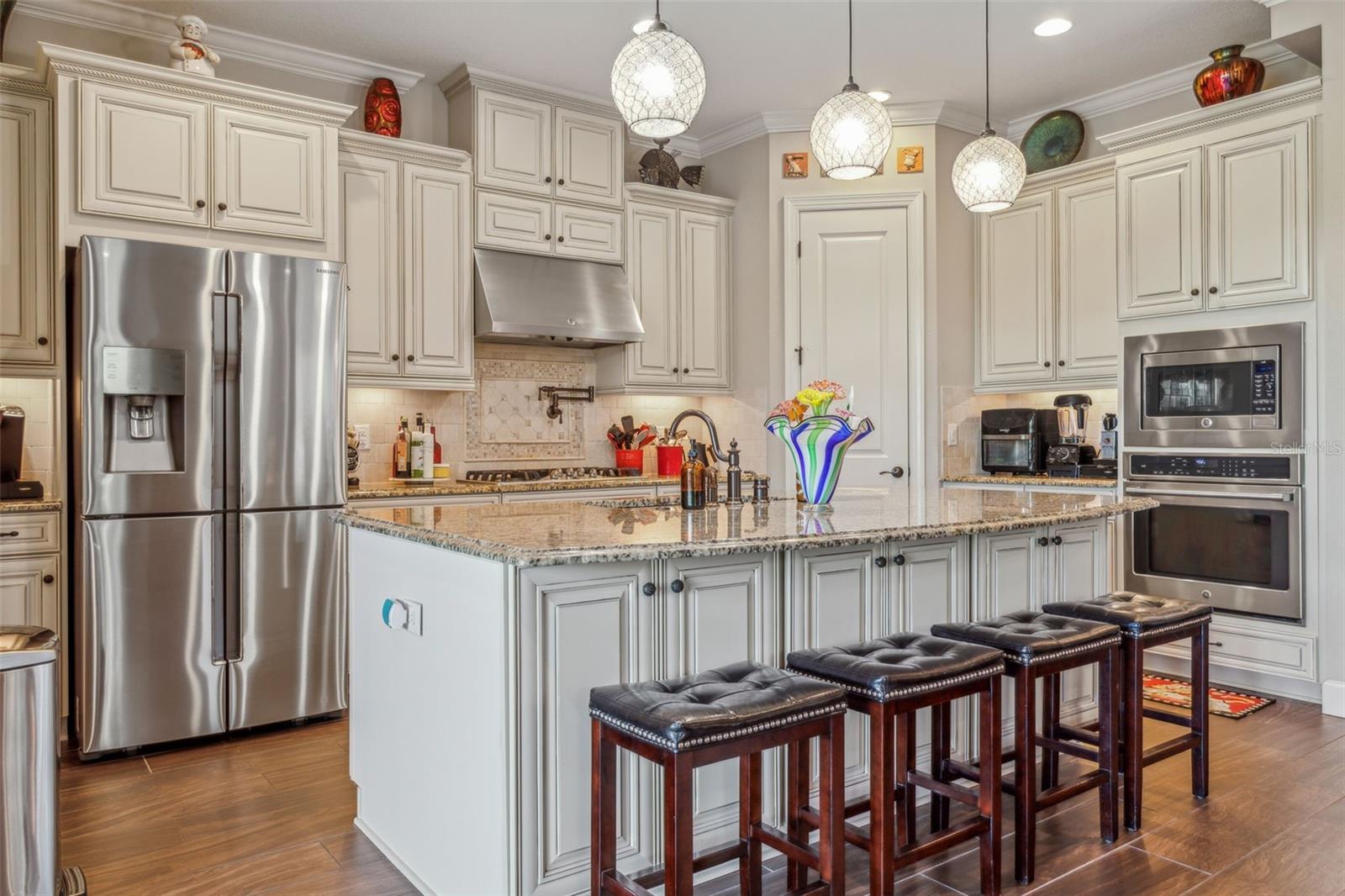 8530 GRAND ALBERATO RD, TAMPA, FL, 33647