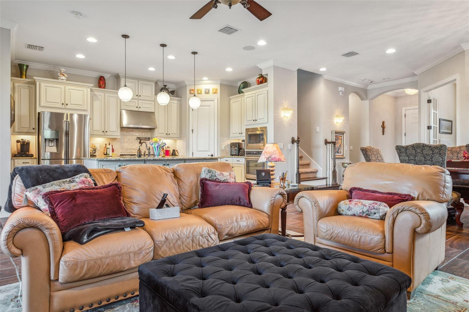 8530 GRAND ALBERATO RD, TAMPA, FL, 33647