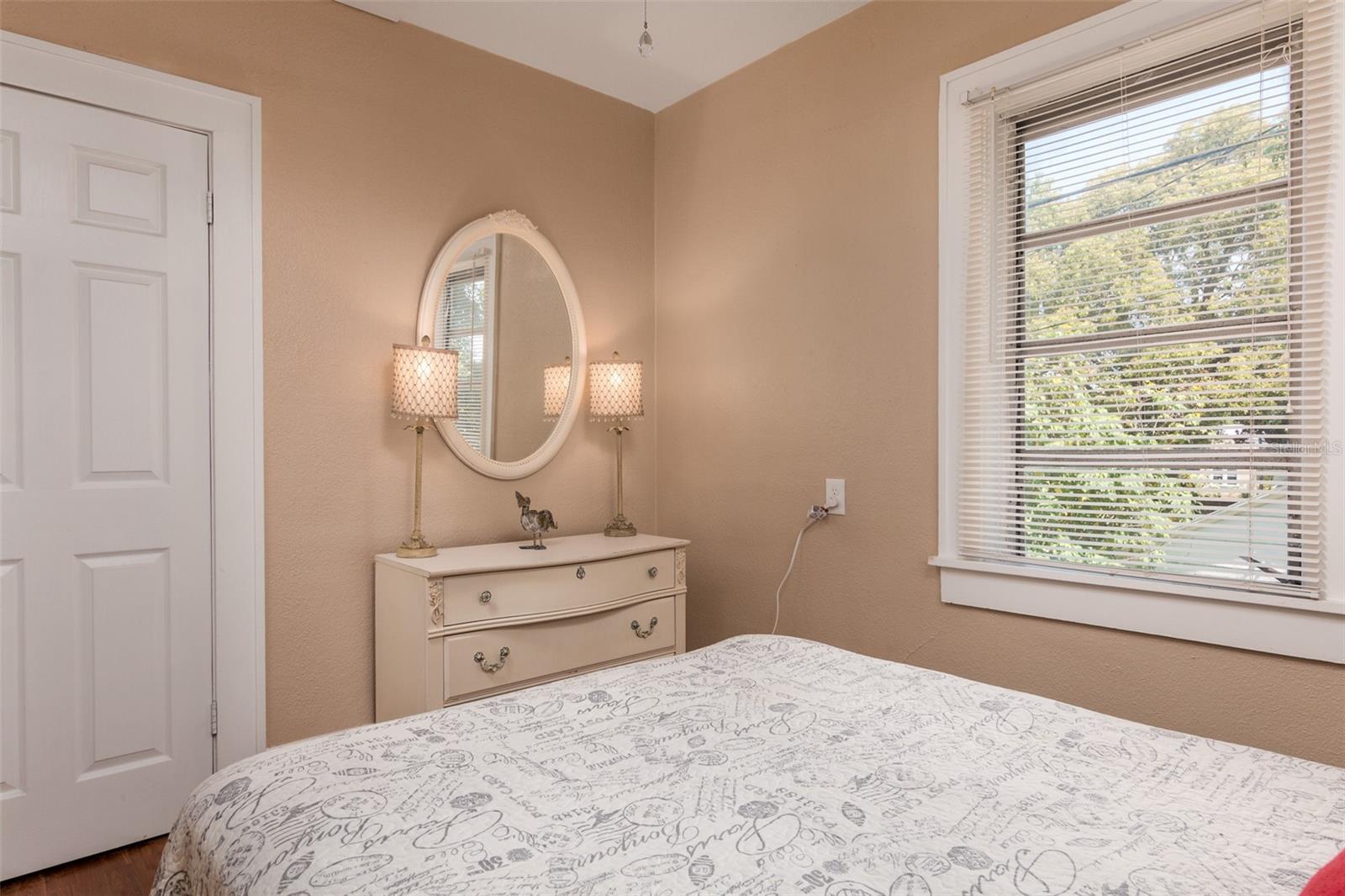 3655 N 1ST (UPPER UNIT) AVE, ST PETERSBURG, FL, 33713