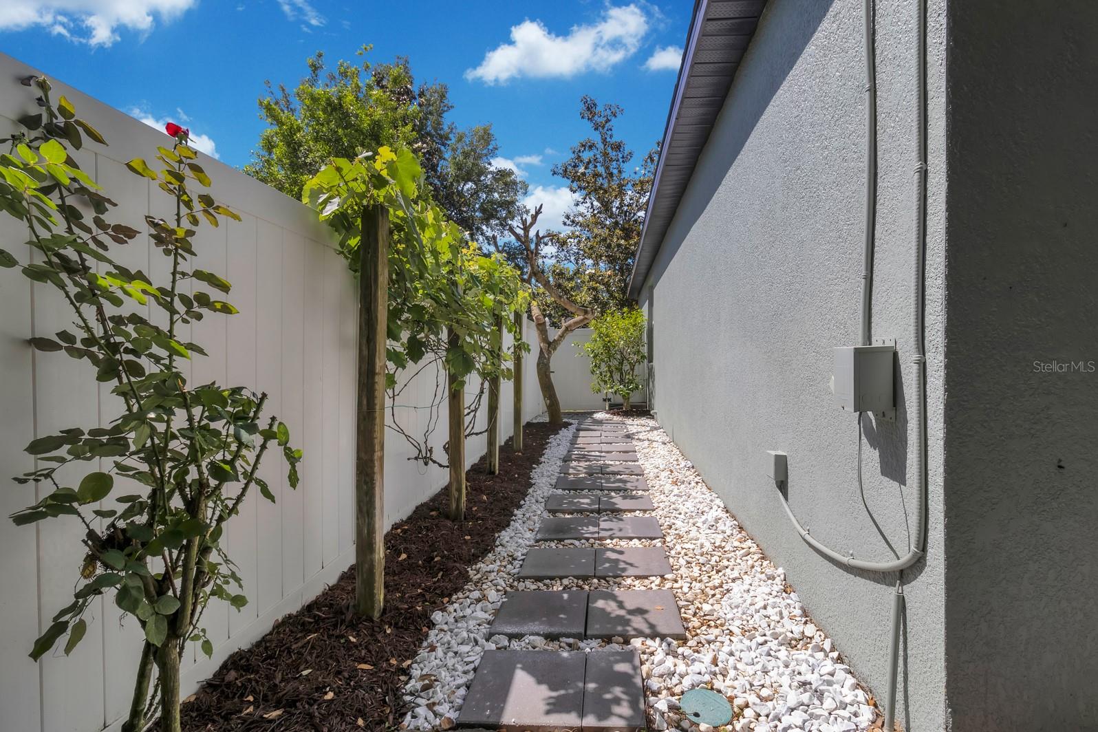 2336 NORTHUMBRIA DR, SANFORD, FL, 32771