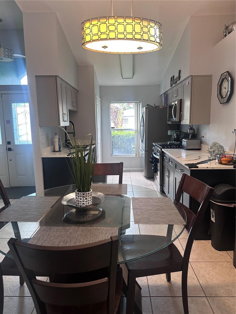 PRATHERS FOURTH ROYAL, ST PETERSBURG, FL, 33712