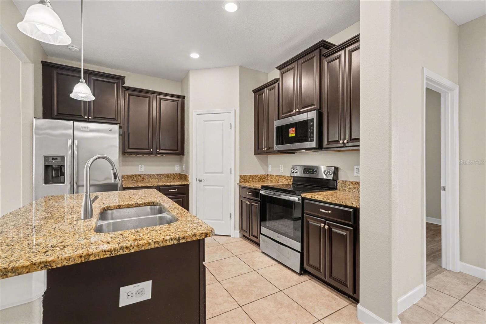 28522 E PLEASANT BAY LOOP, WESLEY CHAPEL, FL, 33543