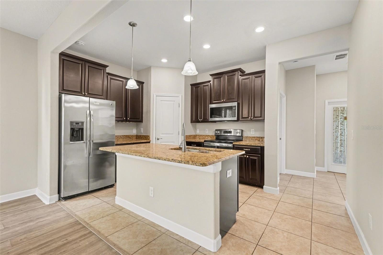 28522 E PLEASANT BAY LOOP, WESLEY CHAPEL, FL, 33543