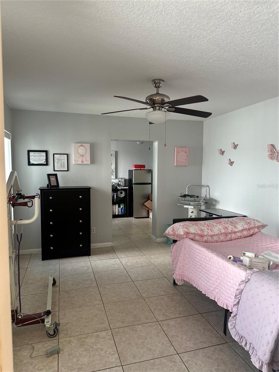 PRATHERS FOURTH ROYAL, ST PETERSBURG, FL, 33712