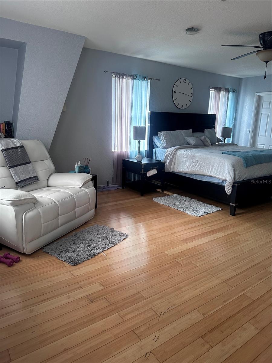 PRATHERS FOURTH ROYAL, ST PETERSBURG, FL, 33712