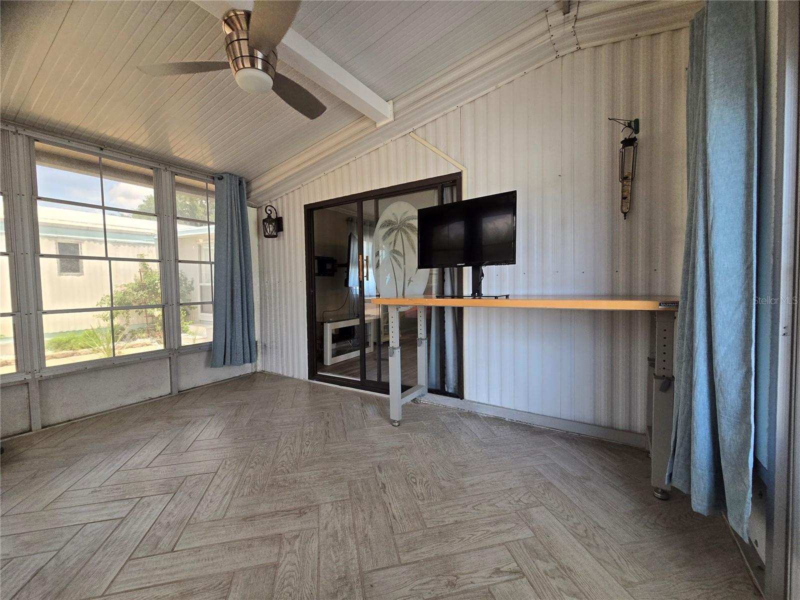 6326 FRIENDSHIP LN, ZEPHYRHILLS, FL, 33542