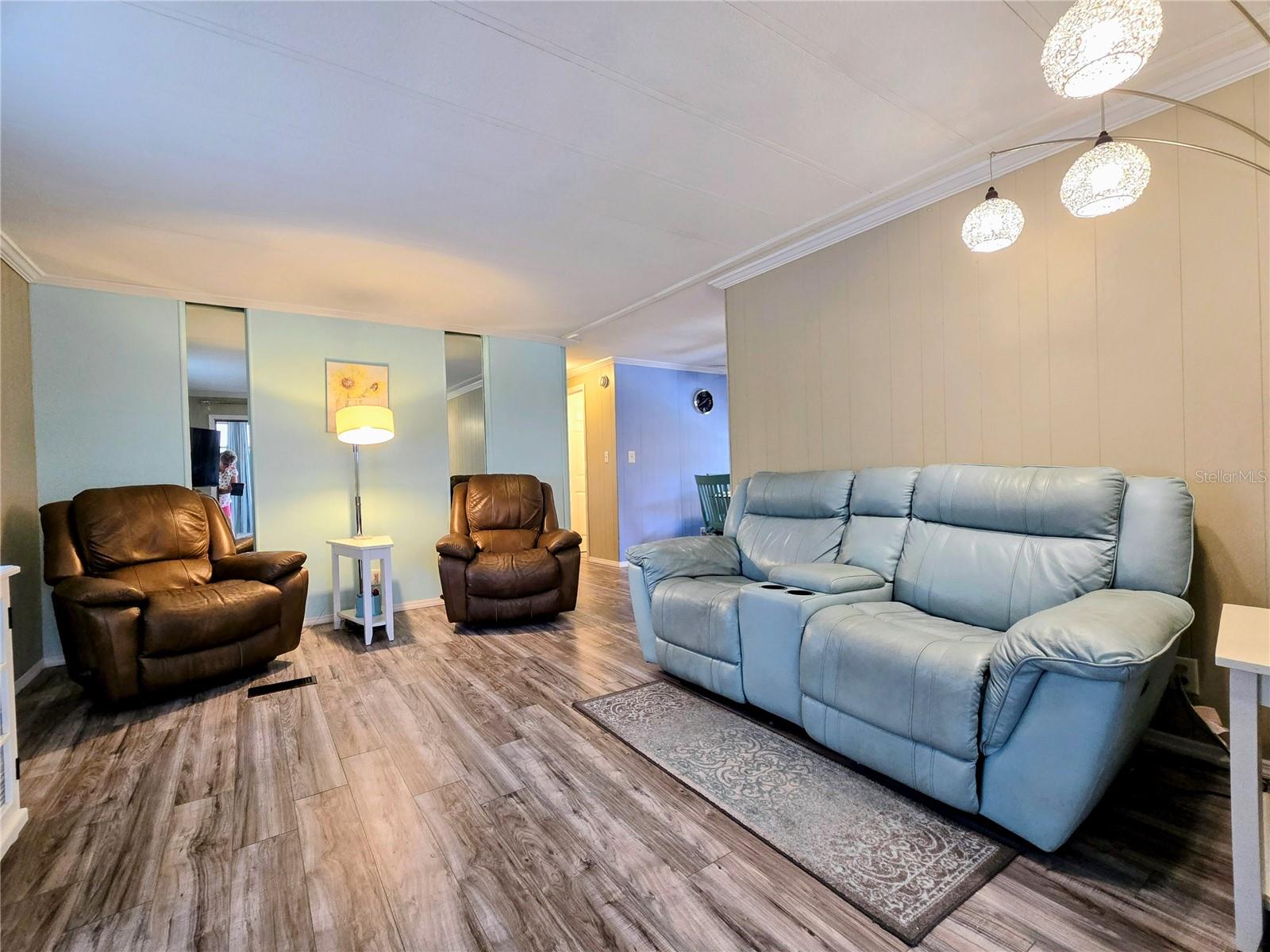 6326 FRIENDSHIP LN, ZEPHYRHILLS, FL, 33542